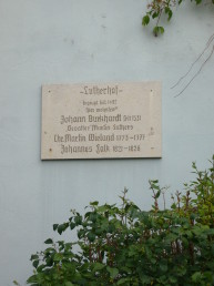 Gedenktafel im Lutherhof