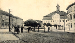Blick auf Markt und Rathaus, um 1900