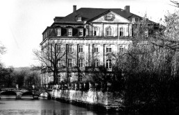 Historische Aufnahme des Schlosses Tinz, von 1920 bis 1933 Sitz der Heimvolkshochschule Tinz