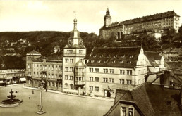 Markt mit Brunnen, um 1920