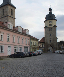 Der Riedplatz mit Riedtor und Jakobsturm