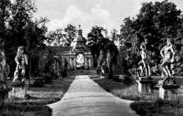 Blick auf den Schlossgarten und die Orangerie