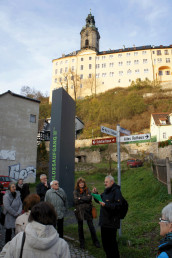 Der Schriftsteller Matthias Biskupek bei einer literarischen Führung