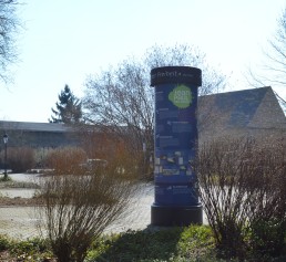 Jean-Paul-Litfaßsäule auf Burg Posterstein