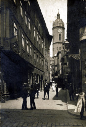 Rathausgasse mit Bachsteinschem Haus