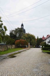 Isserstädt, Blick auf die Kirche