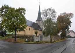 Osthausen, Blick auf die Kirche