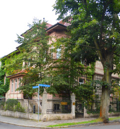Wohnhaus von Gabriele Reuter an der Freiherr-vom-Stein-Alle-5