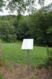 Über der Schlossmühle, Gedicht »werktätig«