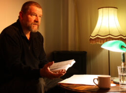 Udo Scheer bei einer Lesung in Löhma im Dezember 2010